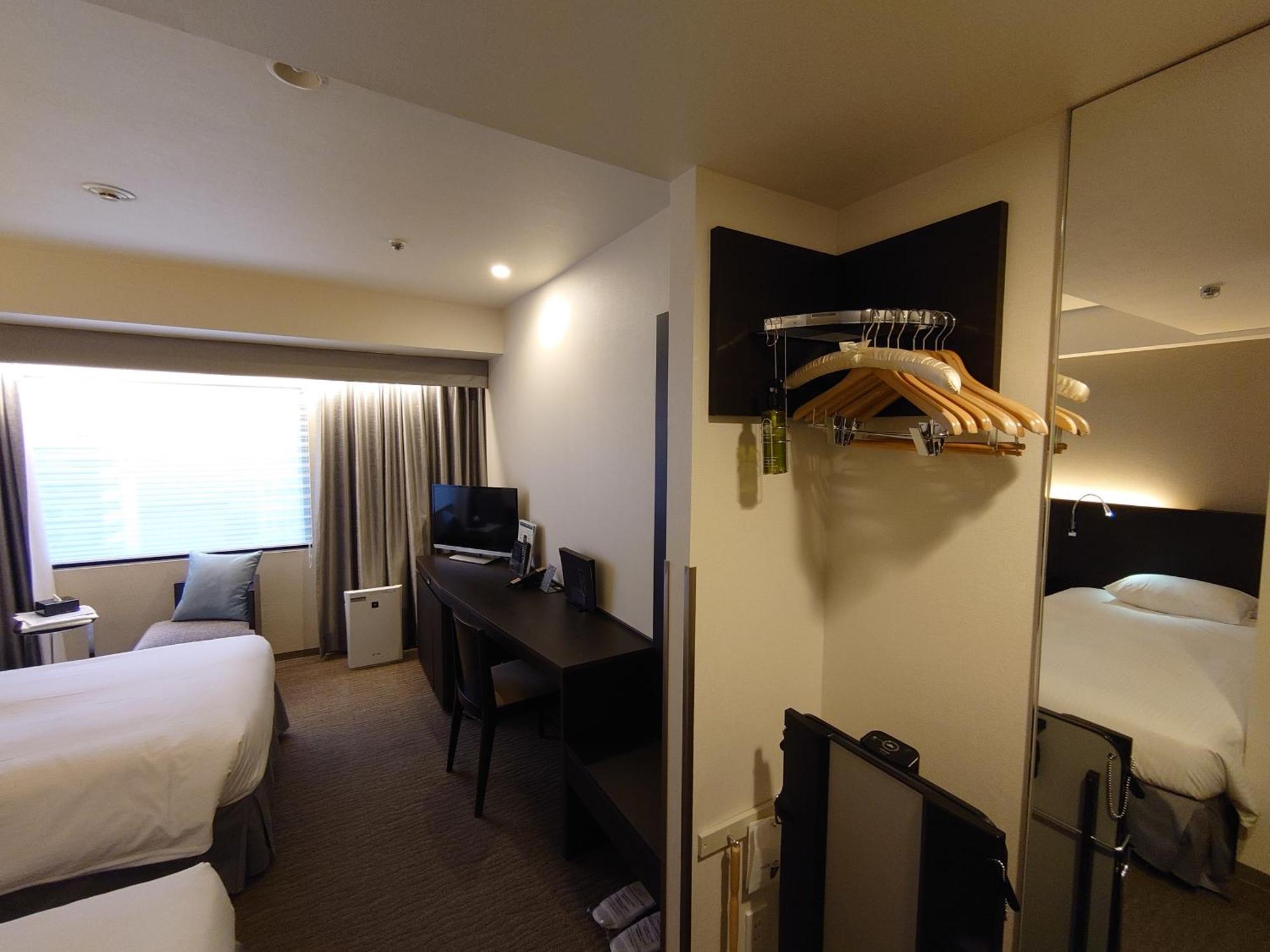 Kawasaki Nikko Hotel Rum bild